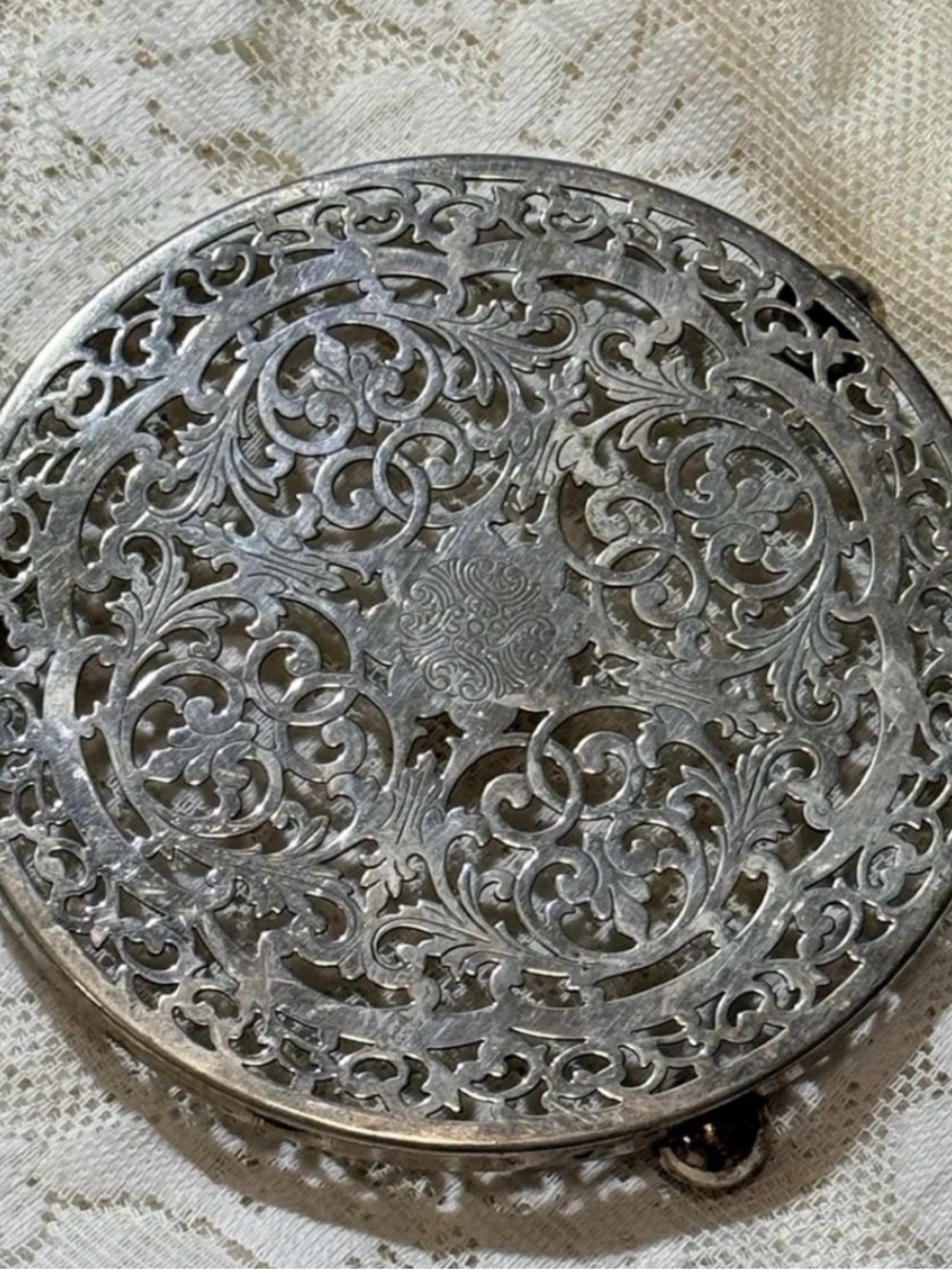 Silver-plate Trivet Dish Coaster Beautiful Design for Plate Wall